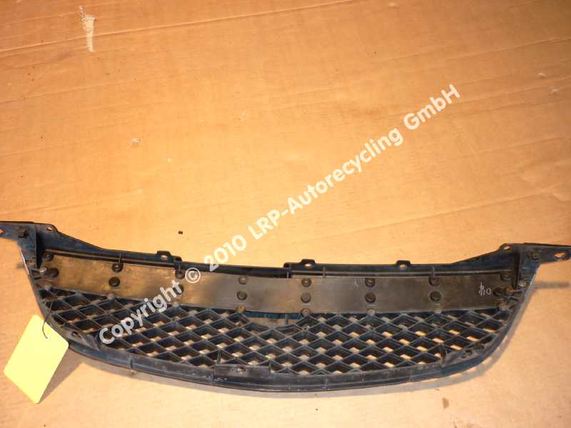 Mazda 626 GF original Grill Kühlergrill schwarz Chrom BJ1999